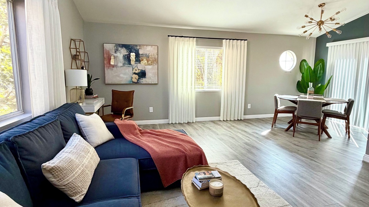 Photo of Livingroom in Stevenson Ranch
