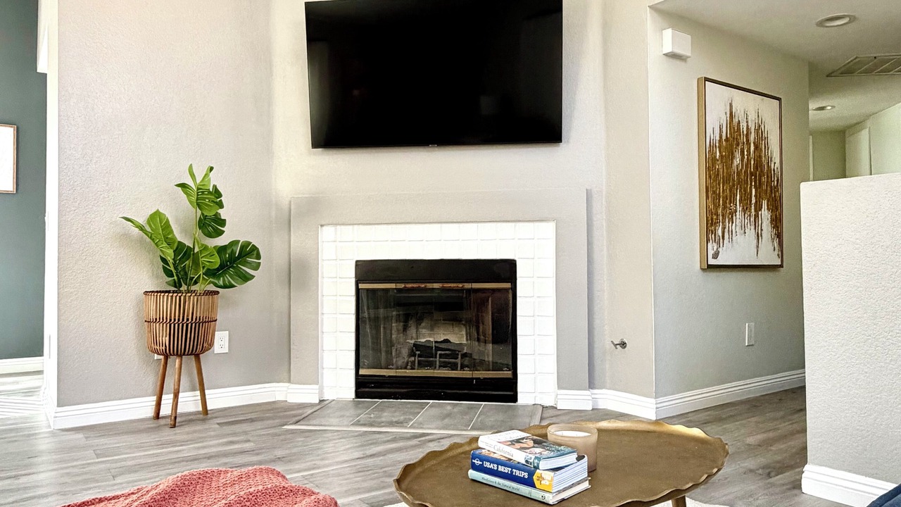 Photo of Livingroom in Stevenson Ranch