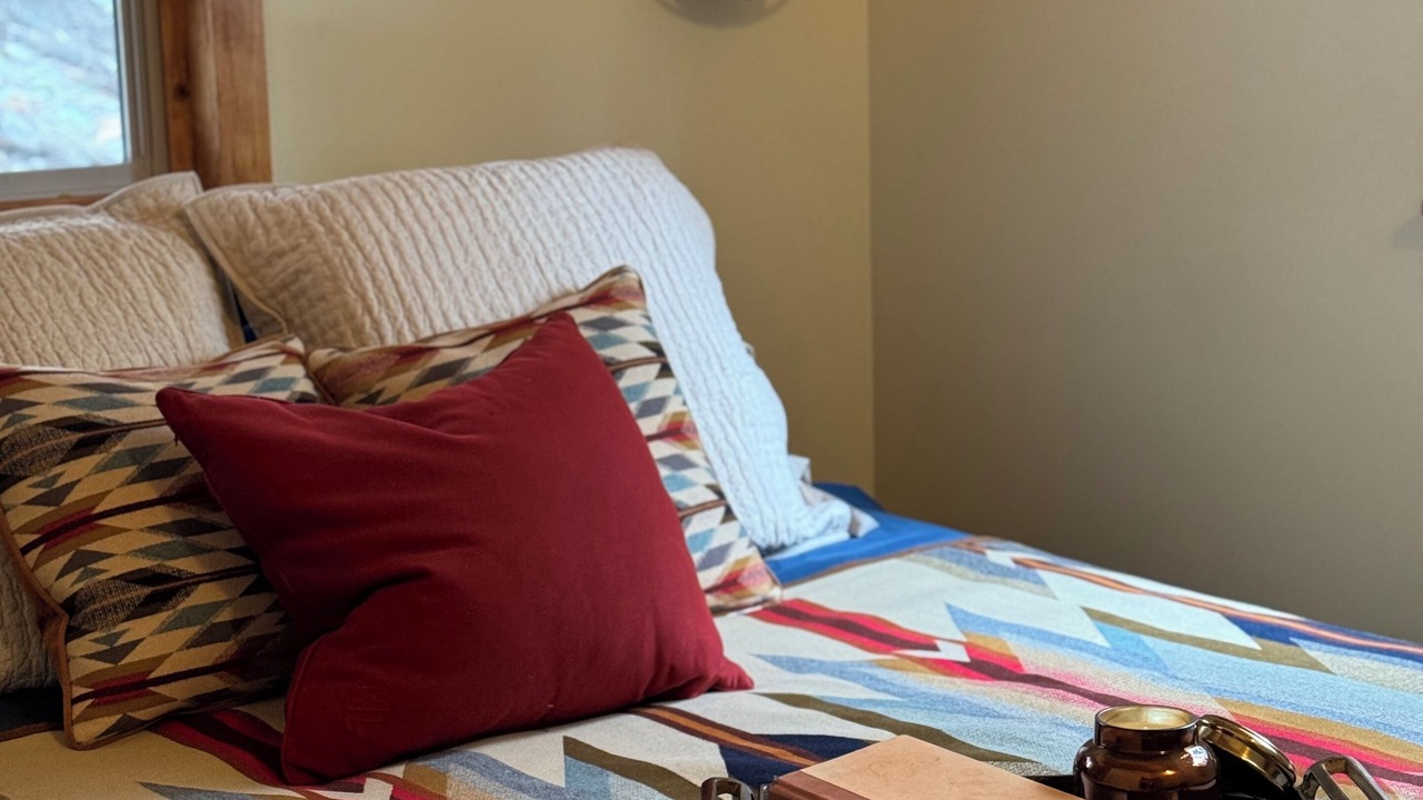 Photo of Bedroom in Green Valley Lake