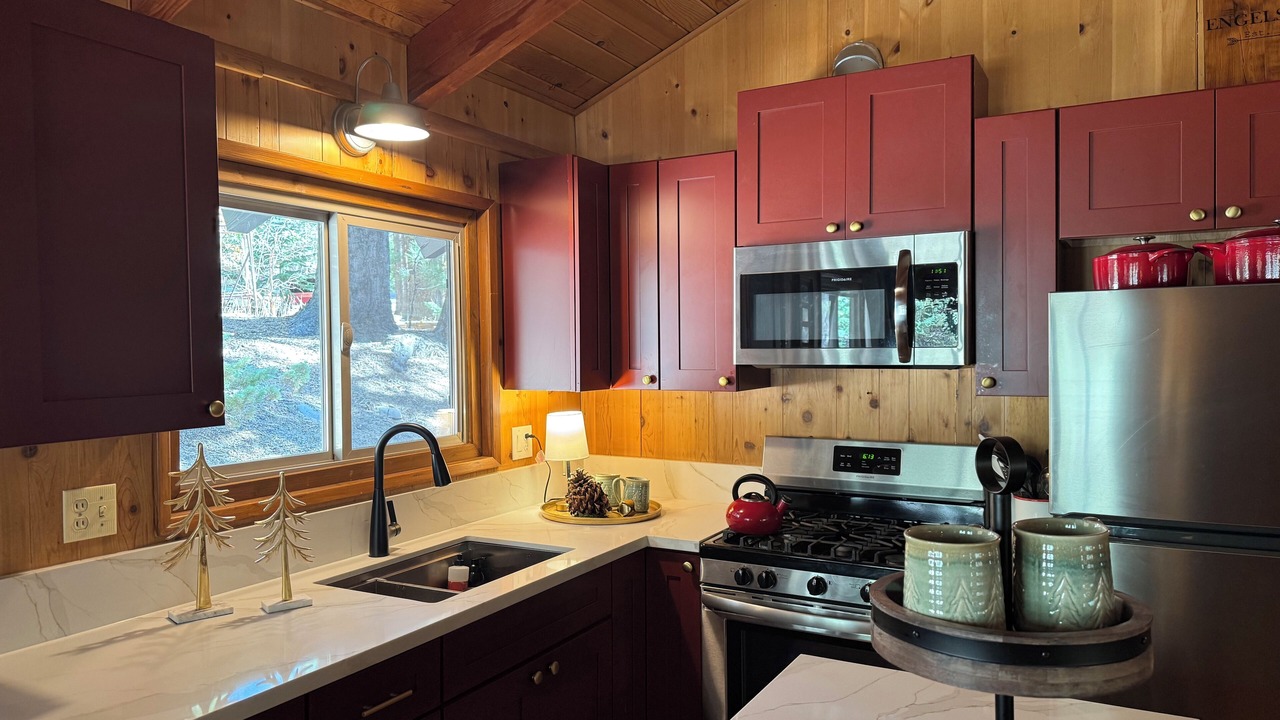 Photo of Kitchen in Green Valley Lake