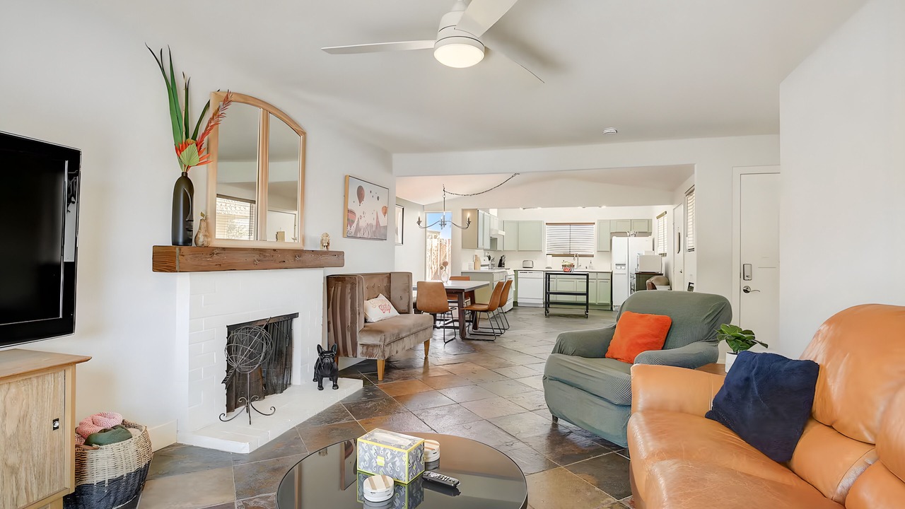 Photo of Livingroom in Spring Valley