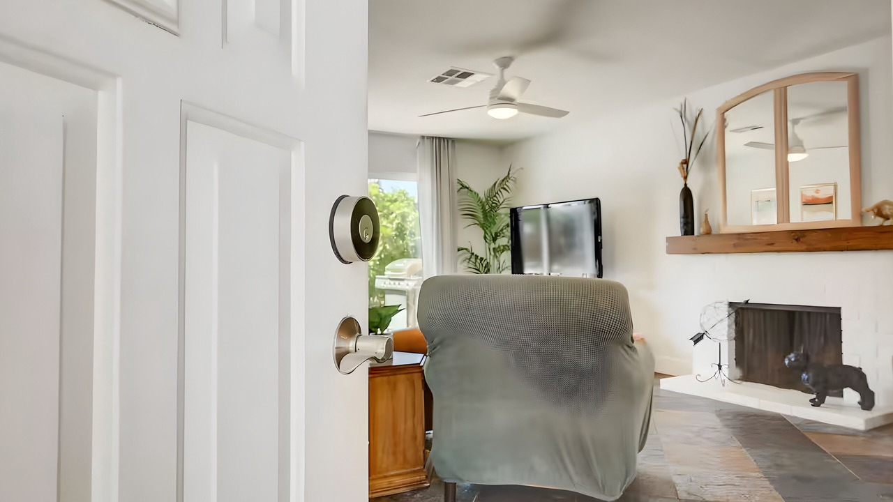 Photo of Livingroom in Spring Valley