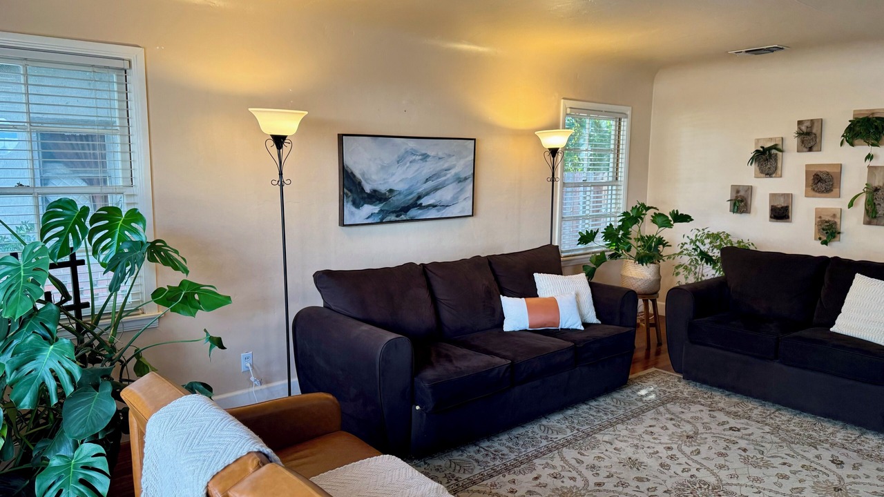Photo of Livingroom in Exeter