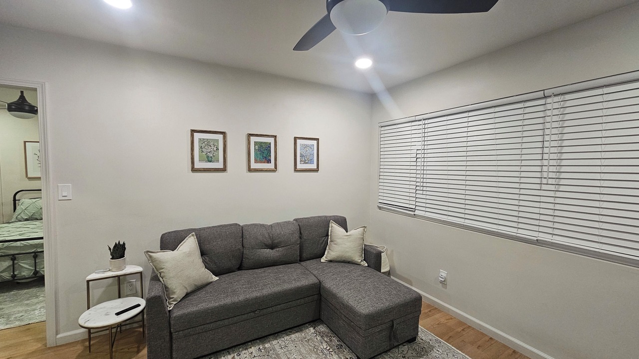 Photo of Livingroom in Oak Park