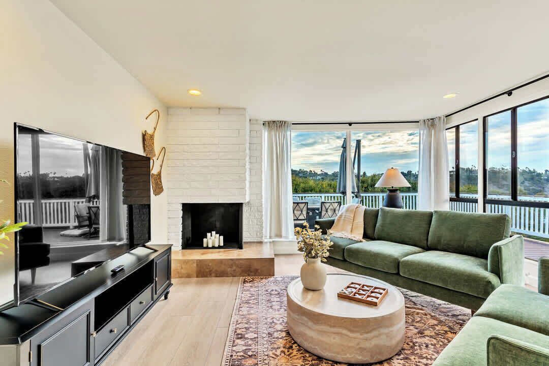Photo of Livingroom in Allied Gardens