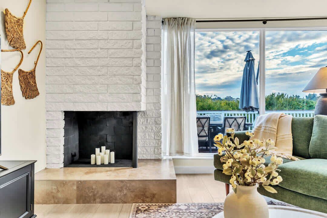 Photo of Livingroom in Allied Gardens