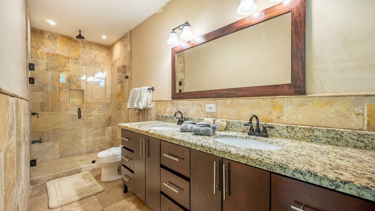 Photo of Bathroom in Tamarindo