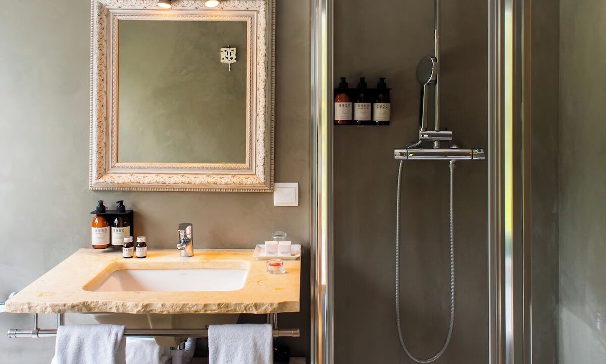 Photo of Bathroom in Gradil