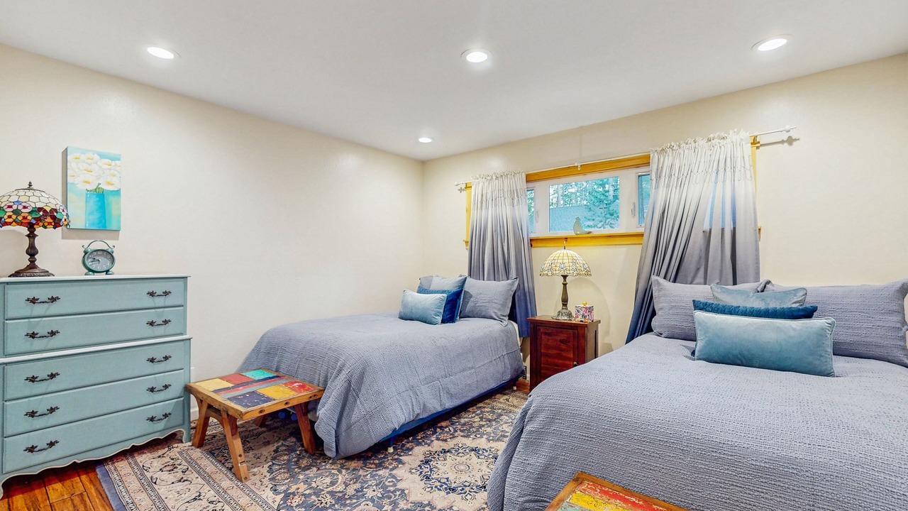 Photo of Bedroom in Tahoe Island