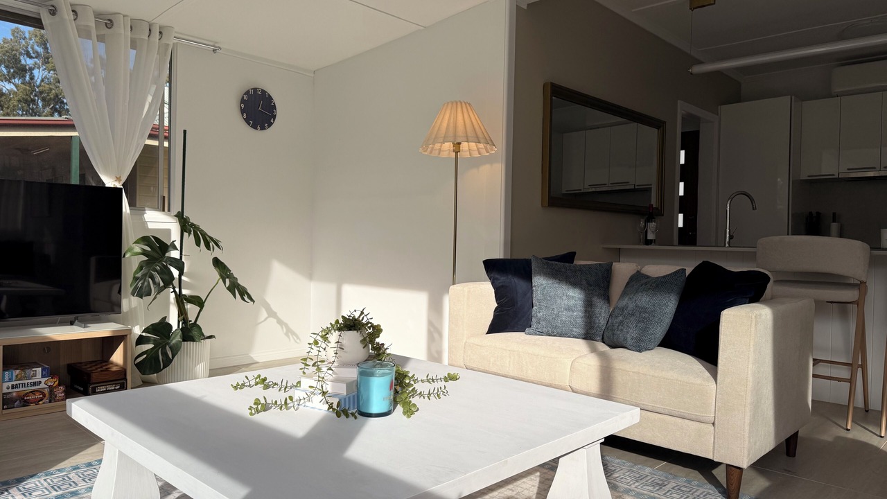 Photo of Livingroom in Deception Bay