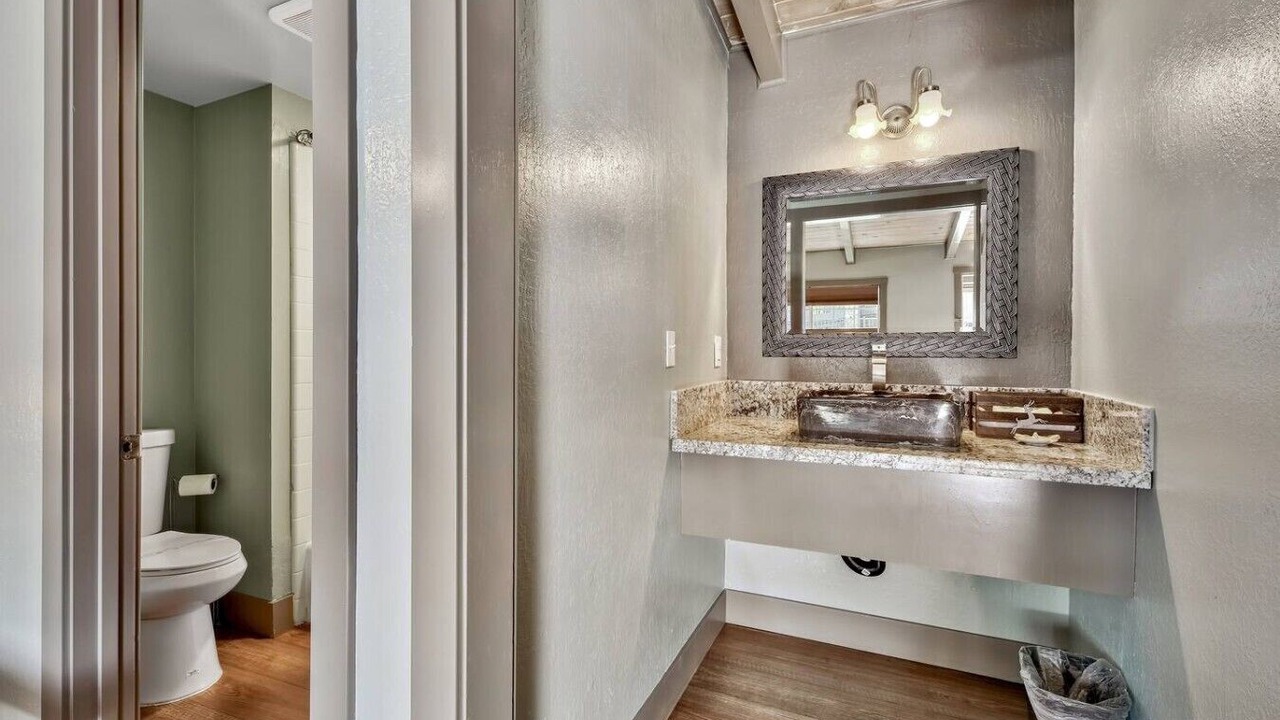 Photo of Bathroom in Lakeside Park