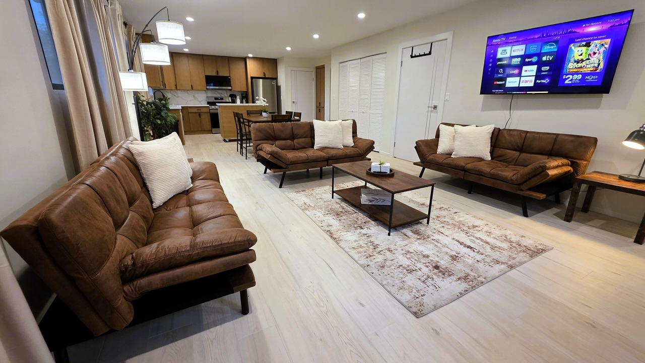 Photo of Livingroom in Beverly Hills