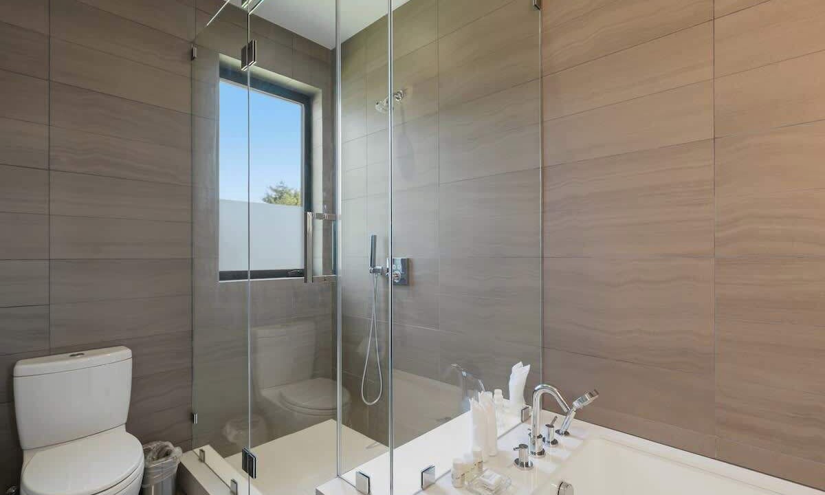 Photo of Bathroom in Beverly Grove