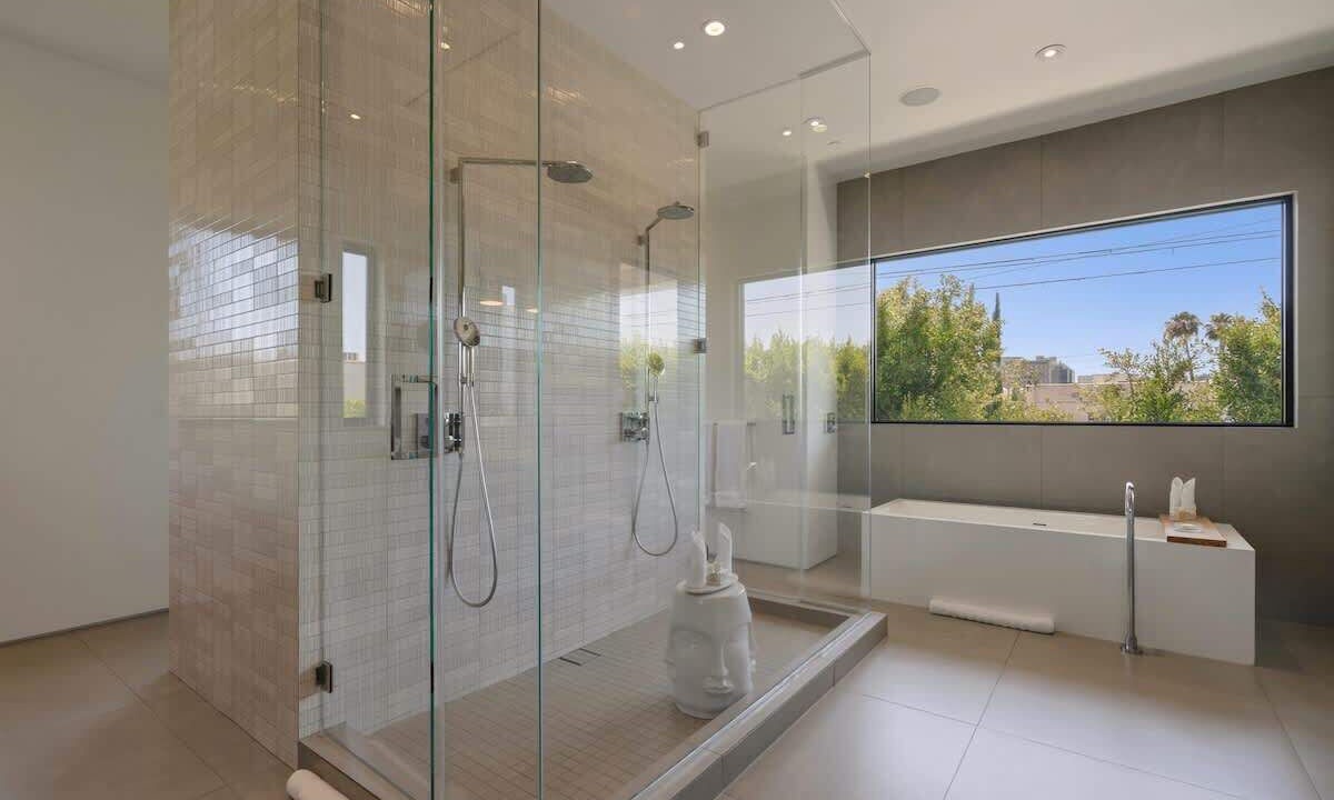 Photo of Bathroom in Beverly Grove