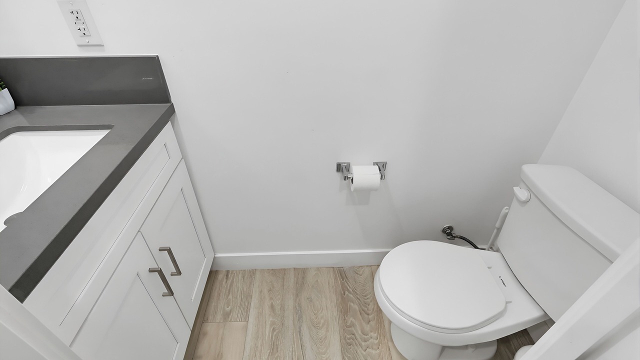 Photo of Bathroom in Lawndale