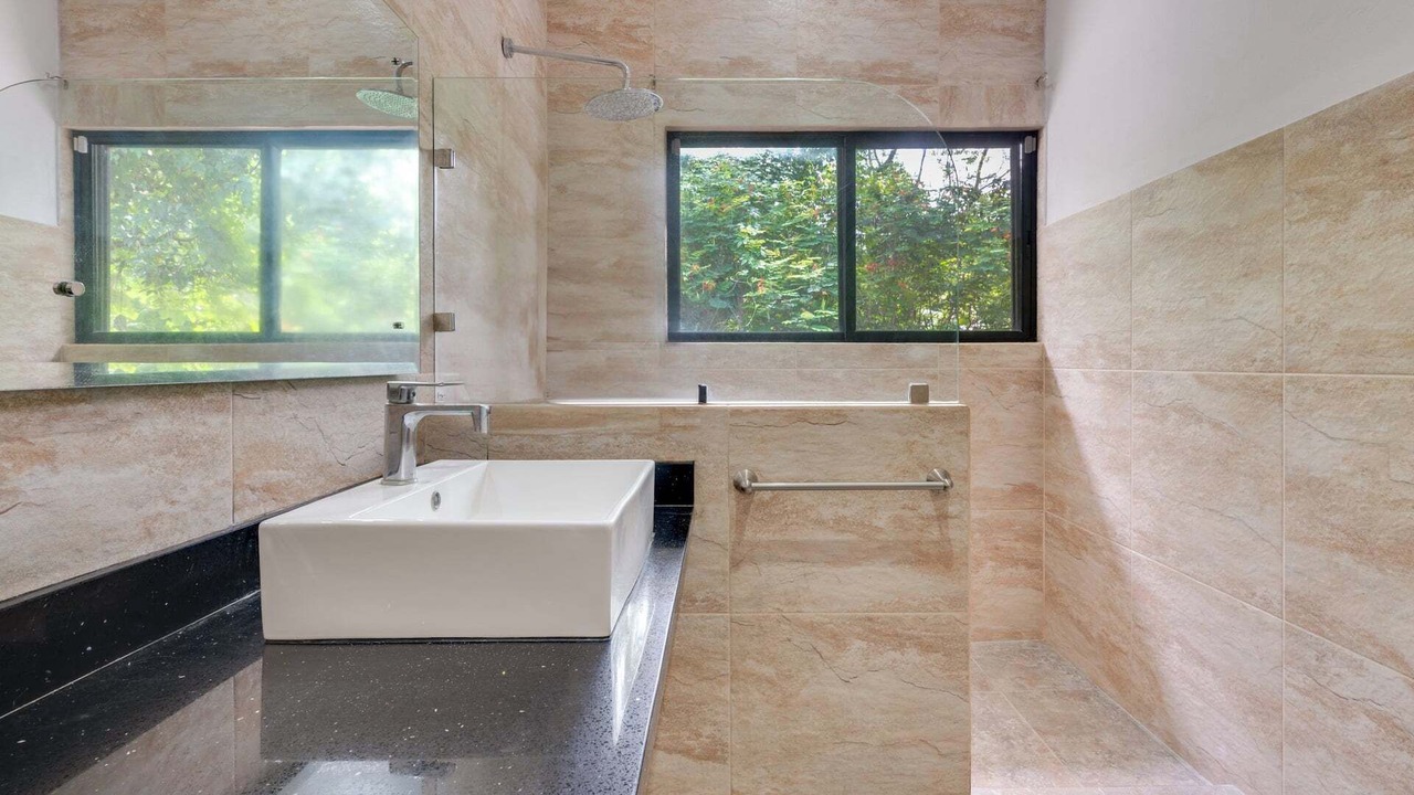 Photo of Bathroom in Tamarindo