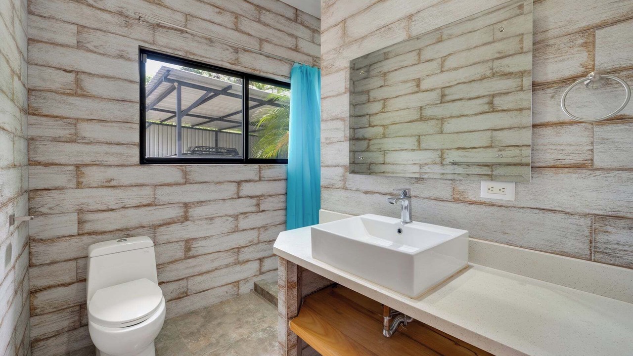 Photo of Bathroom in Tamarindo