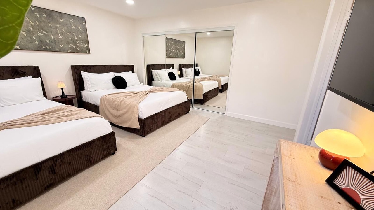 Photo of Bedroom in Pico - Robertson