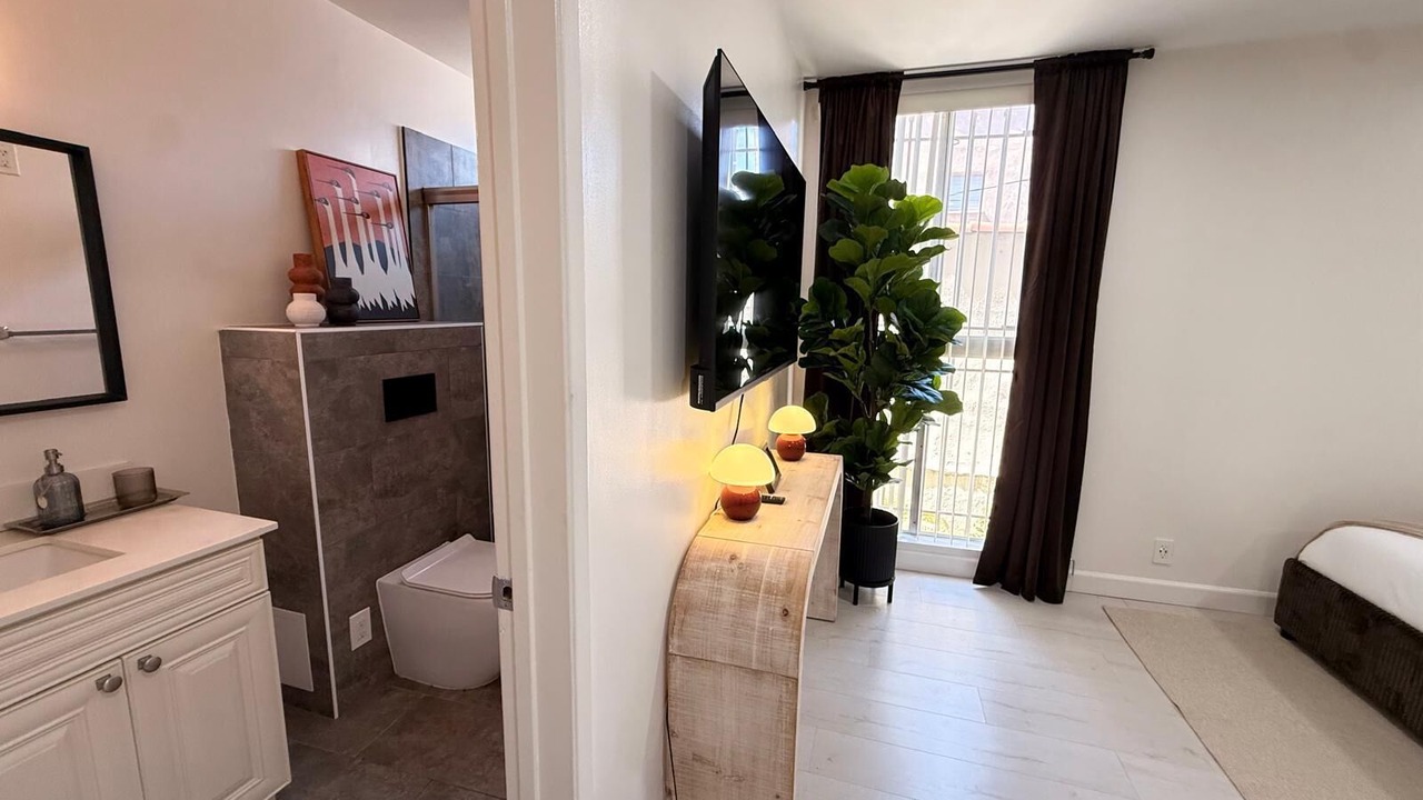 Photo of Bathroom in Pico - Robertson