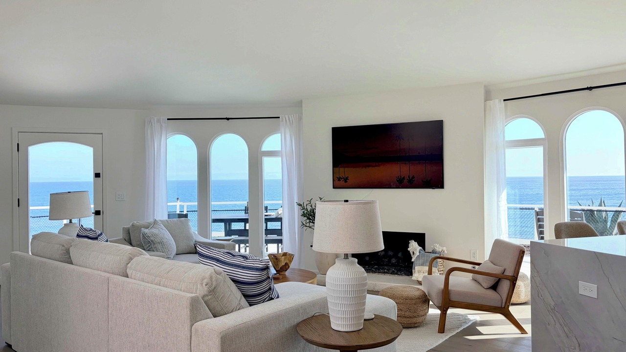 Photo of Livingroom in East Mesa