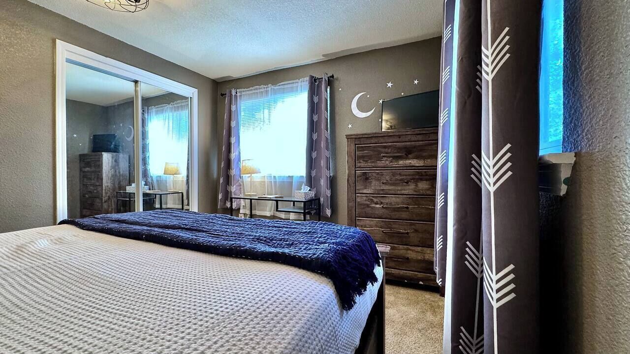 Photo of Bedroom in Pollock Pines
