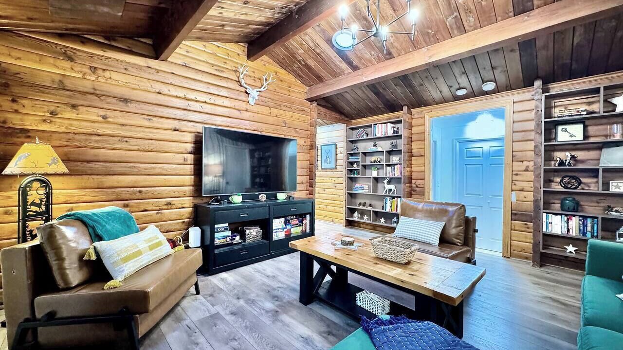 Photo of Livingroom in Pollock Pines