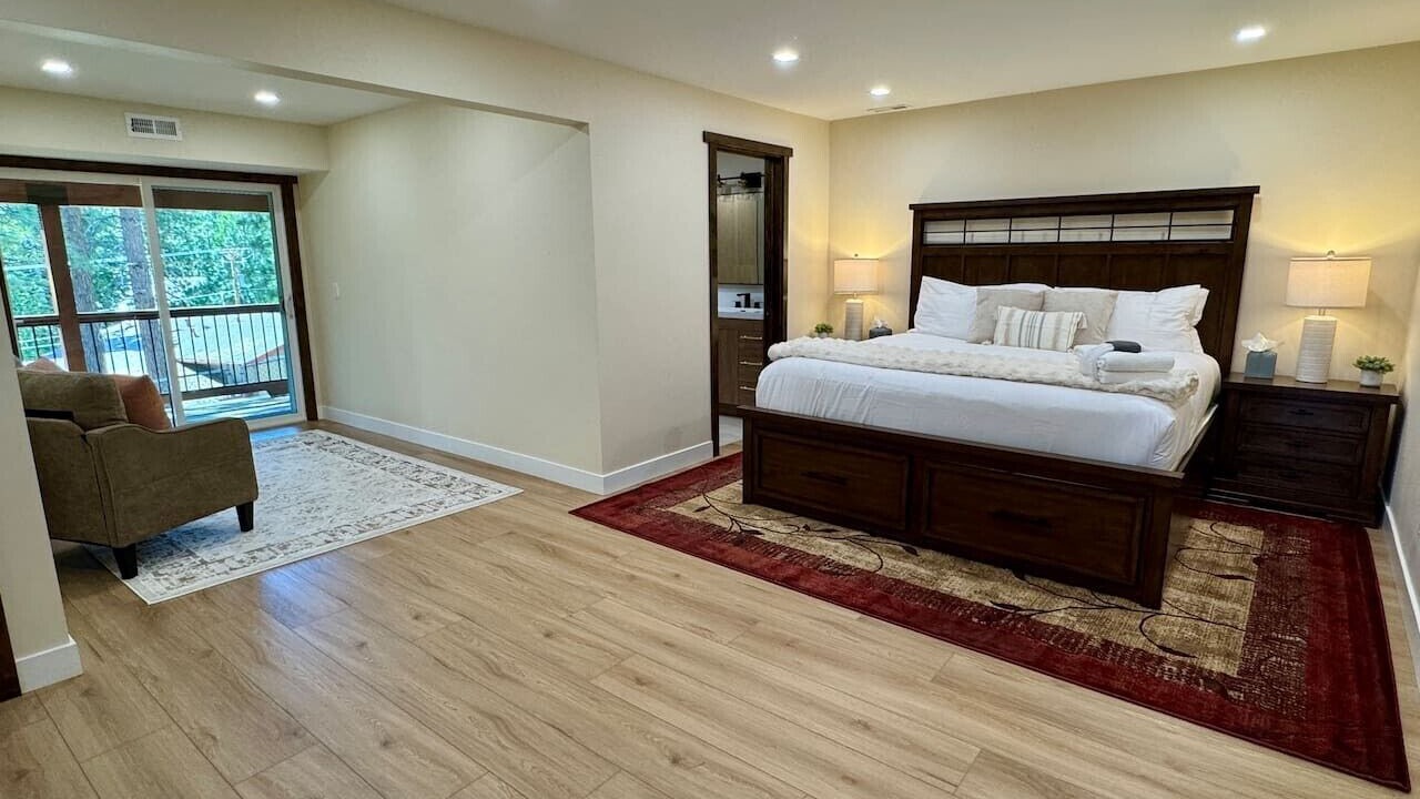 Photo of Bedroom in Round Hill Village