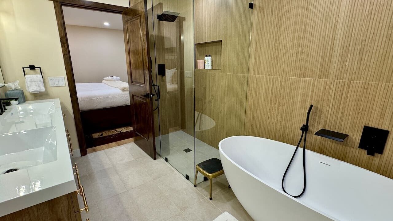Photo of Bathroom in Round Hill Village