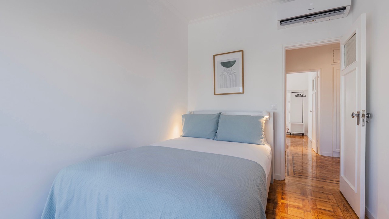 Photo of Bedroom in Cascais