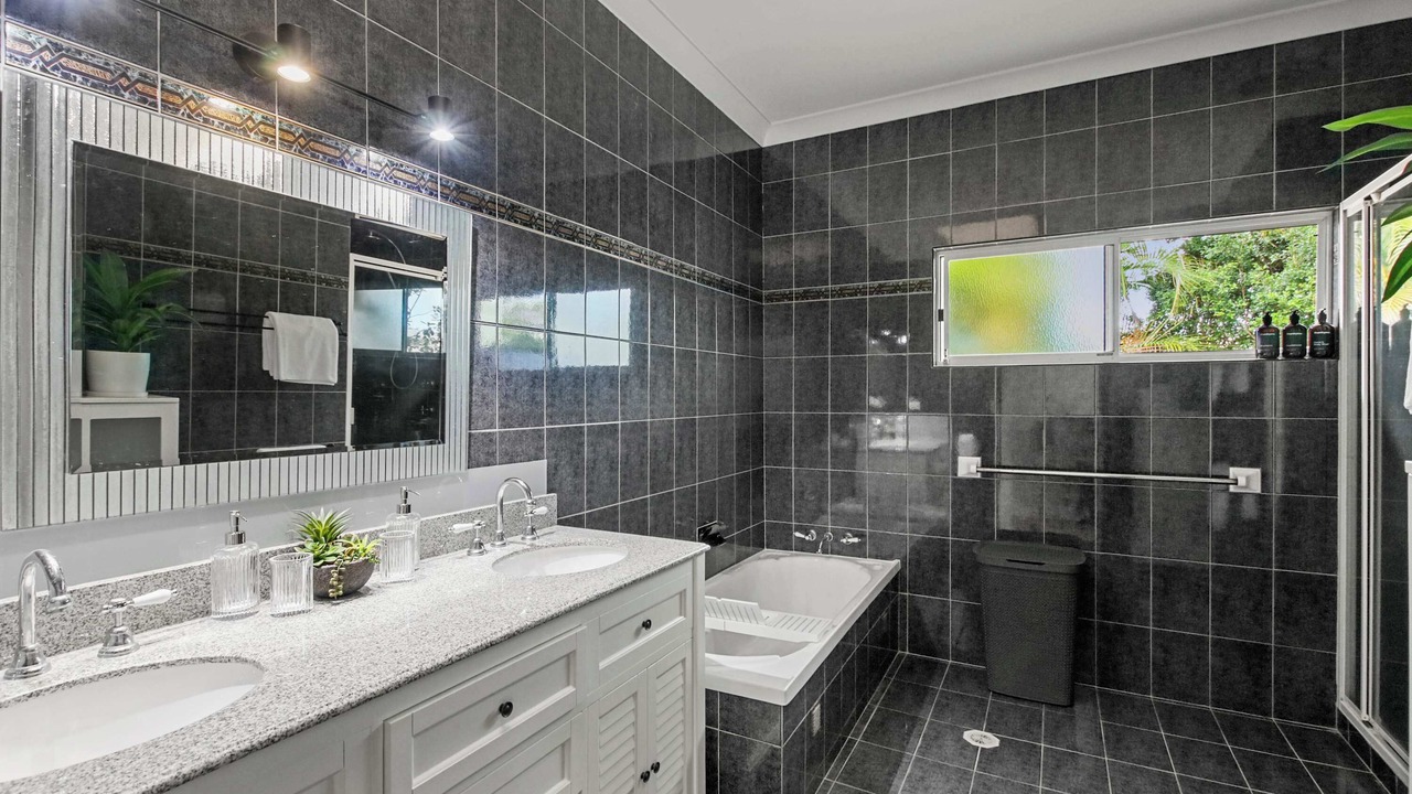 Photo of Bathroom in Banksia Beach
