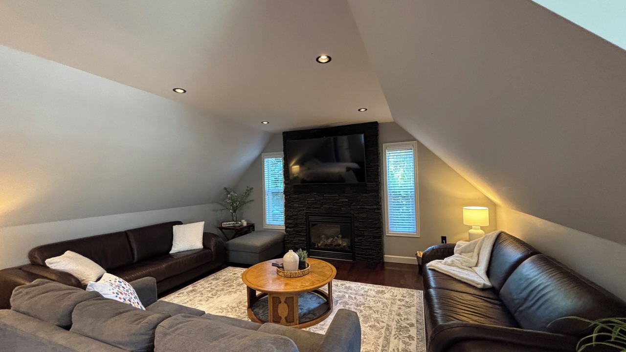 Photo of Livingroom in Crescent Beach