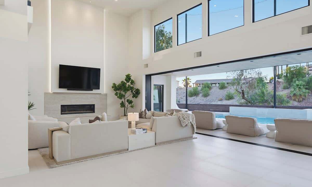 Photo of Livingroom in Residential Estates