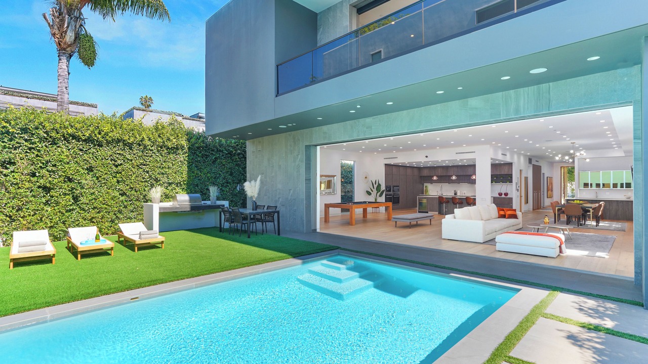 Photo of Outdoor in Beverly Hills
