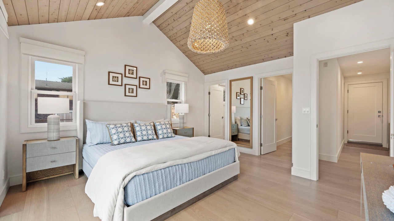 Photo of Bedroom in Moss Beach