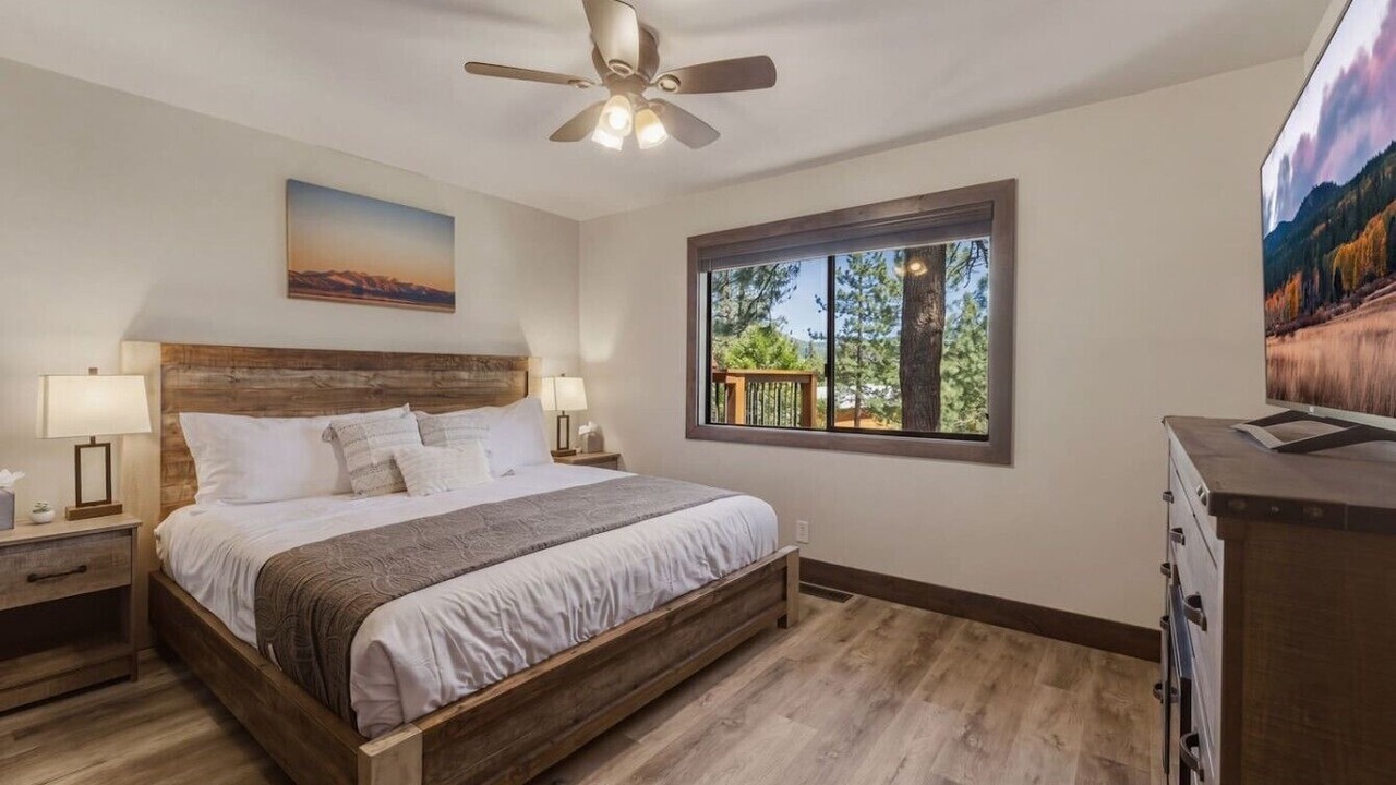 Photo of Bedroom in Round Hill Village