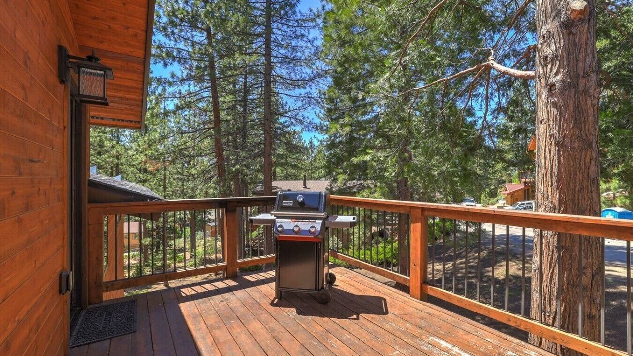 Photo of Patio Balcony in Round Hill Village