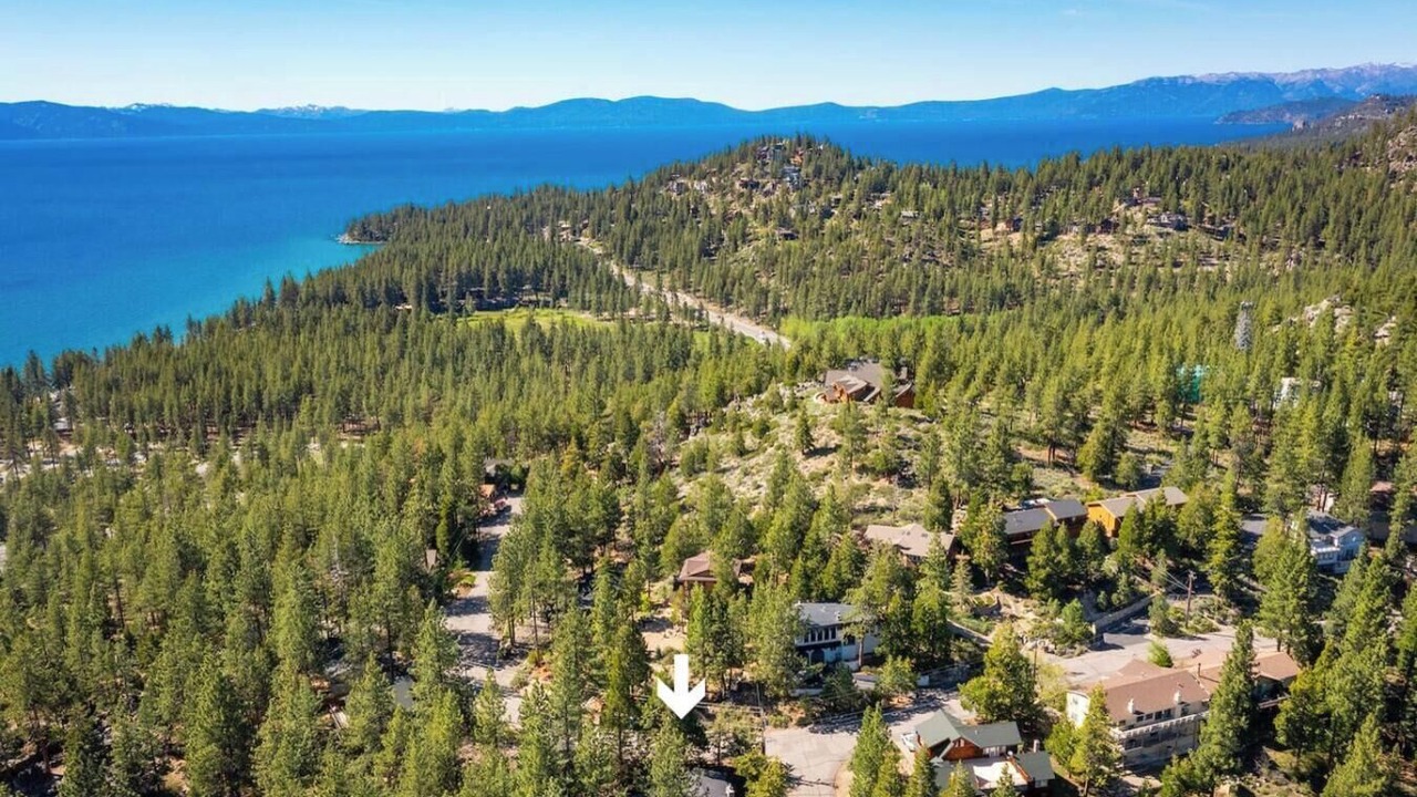 Photo of Outdoor in Round Hill Village