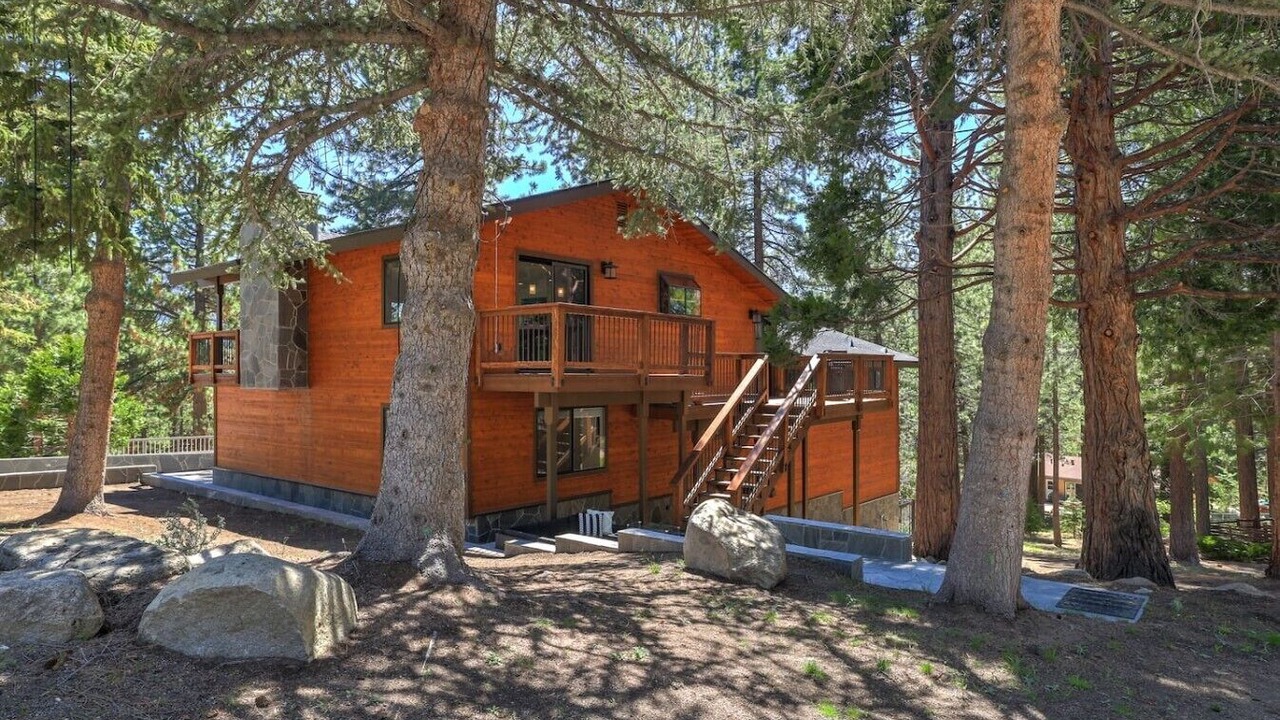 Photo of Outdoor in Round Hill Village