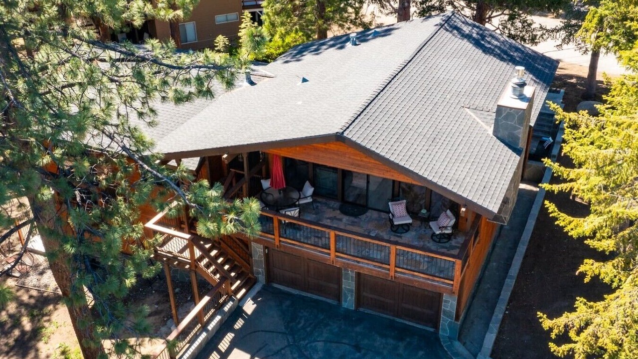 Photo of Outdoor in Round Hill Village
