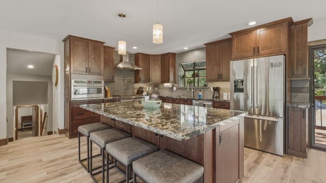 Photo of Kitchen in Round Hill Village