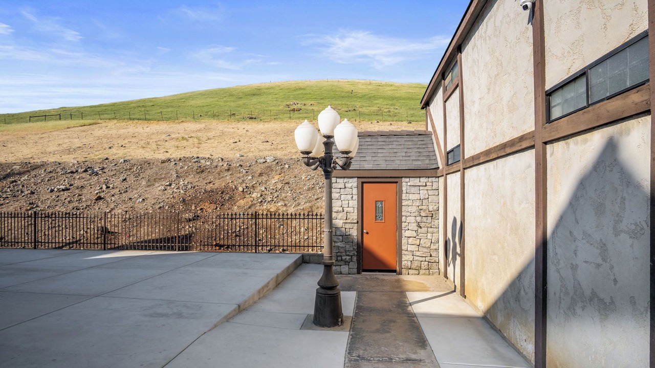 Photo of Outdoor in Porterville