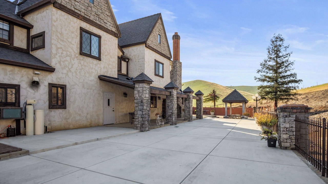 Photo of Outdoor in Porterville