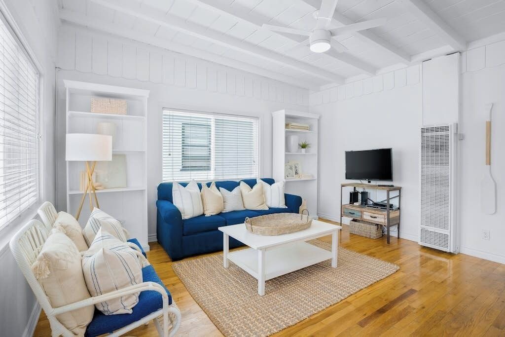 Photo of Livingroom in West Newport