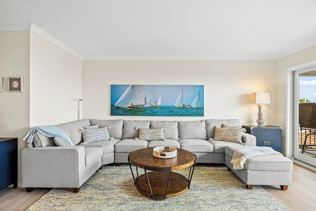 Photo of Livingroom in East Mesa