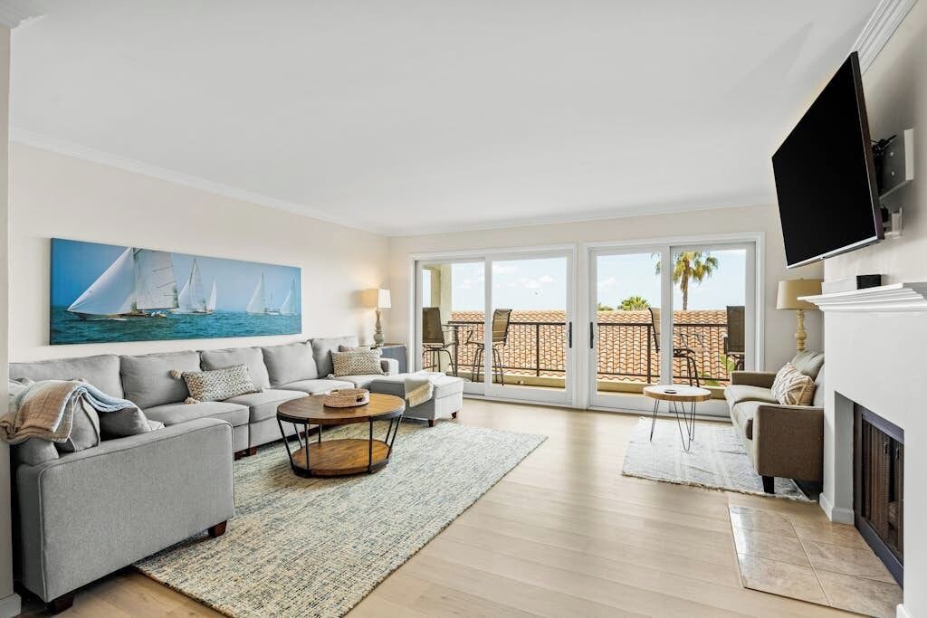 Photo of Livingroom in East Mesa