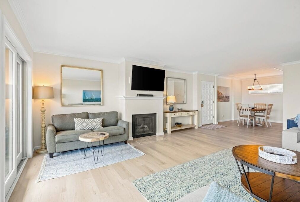 Photo of Livingroom in East Mesa
