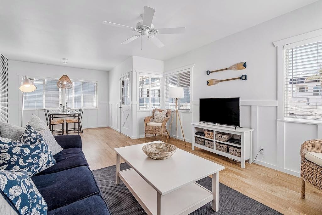 Photo of Livingroom in West Newport