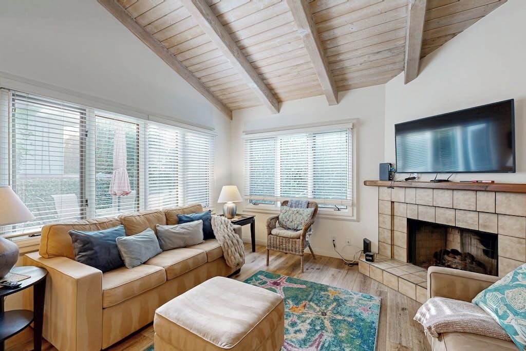 Photo of Livingroom in East Beach