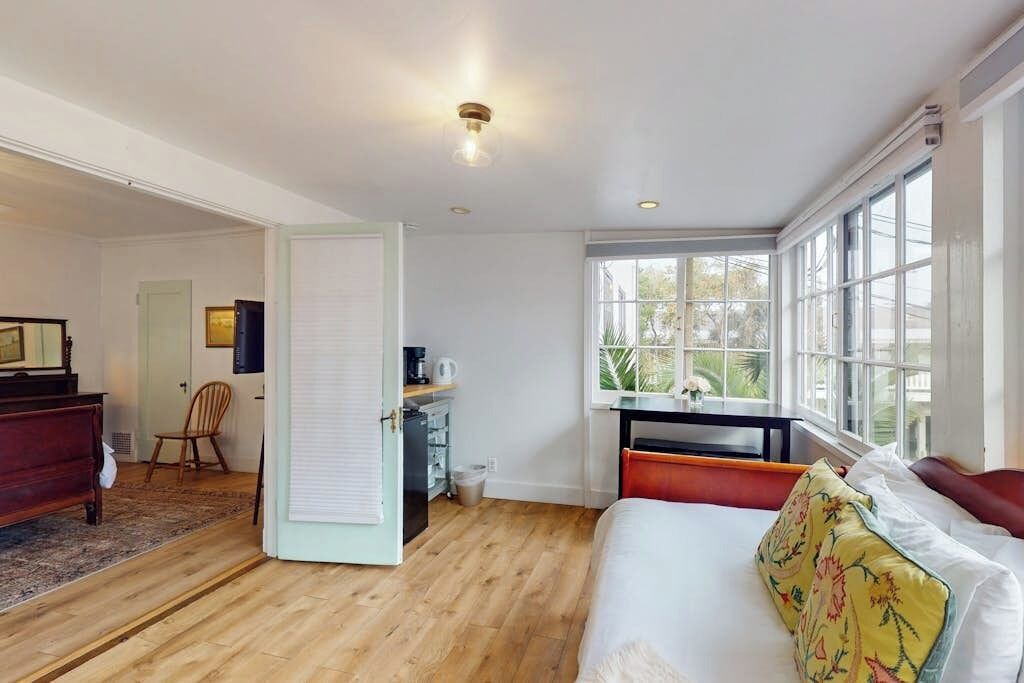 Photo of Bedroom in East Beach