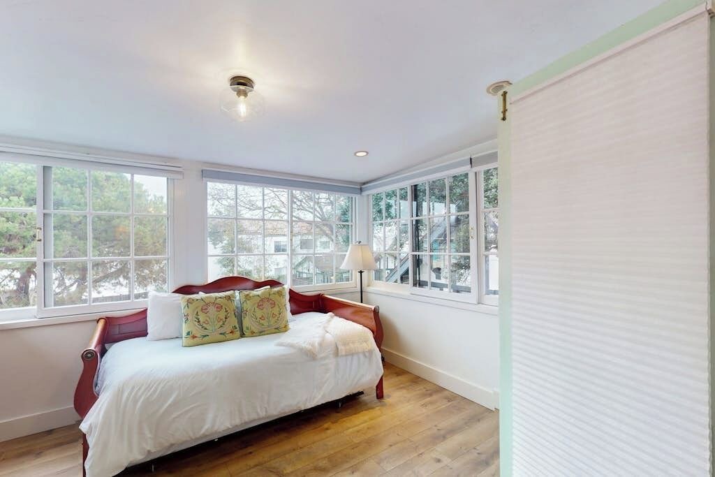 Photo of Bedroom in East Beach